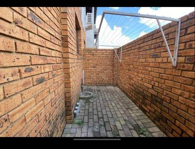 2 BEDROOM APARTMENT FOR SALE IN MIDRIDGE PARK